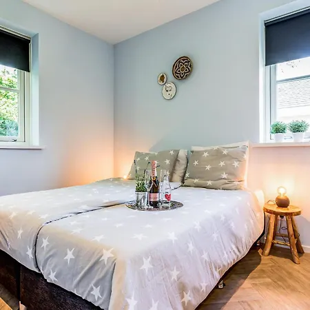 펜션 2 Bedroom Front In